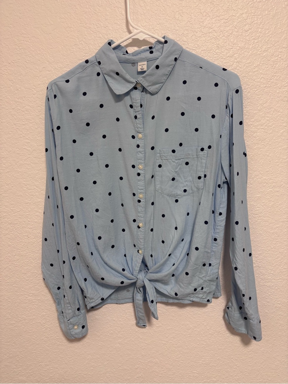 Old Navy Light Blue Polka Dot Tie-Front Button-Up Top